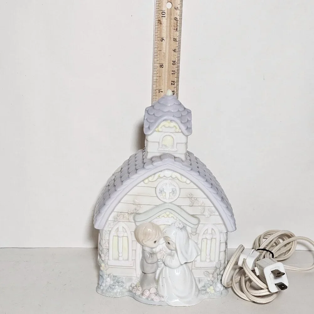 94 Enesco Precious Moments Collection Wedding Day At Chapel Lighted 3D Figurine